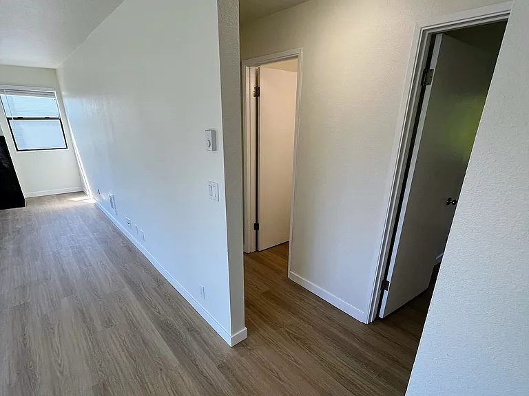 6553 California Ave SW #2 — Photo 11