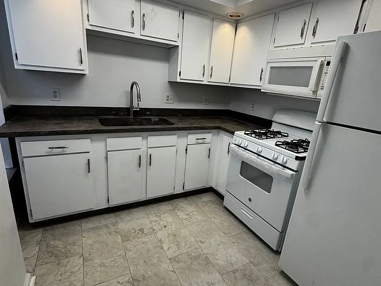 205 South Millvale Avenue — Photo 3