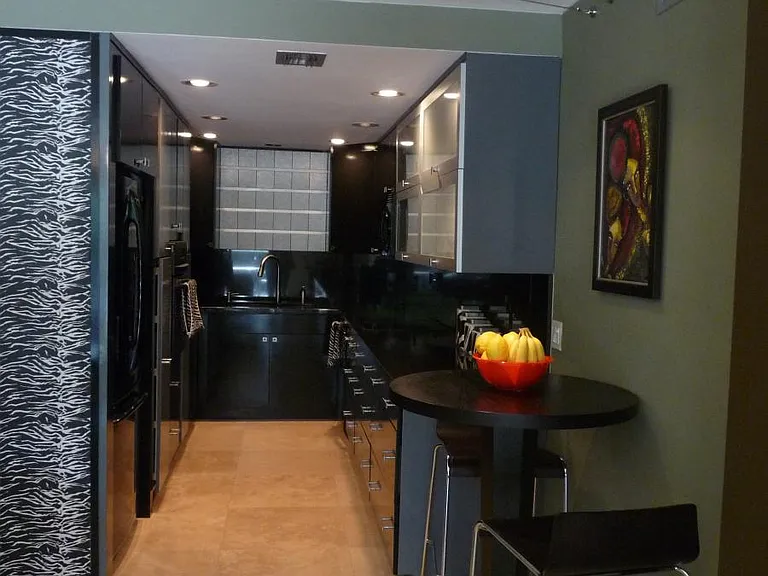112 N Birch Rd #202 — Photo 4