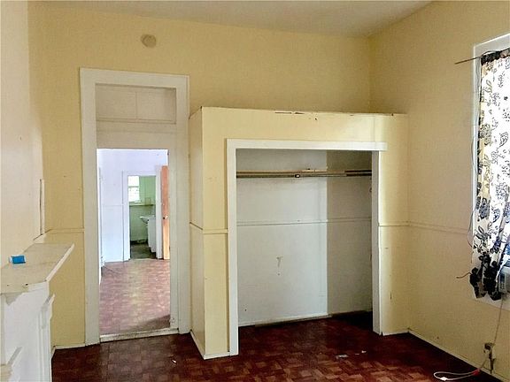 4th image of 1817-19 Marigny St