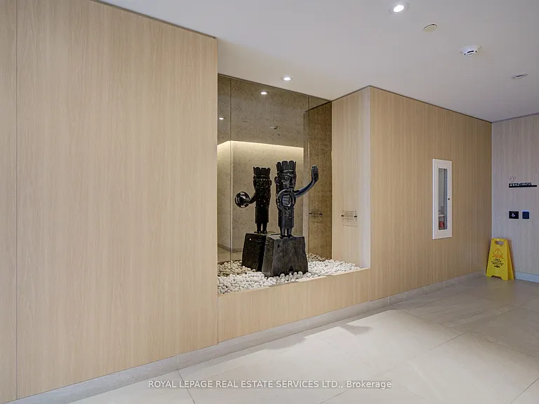 1 Fairview Rd E #2202 — Photo 6