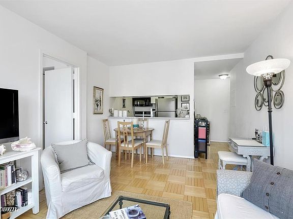 2nd image of 236 E 47th St APT 24A