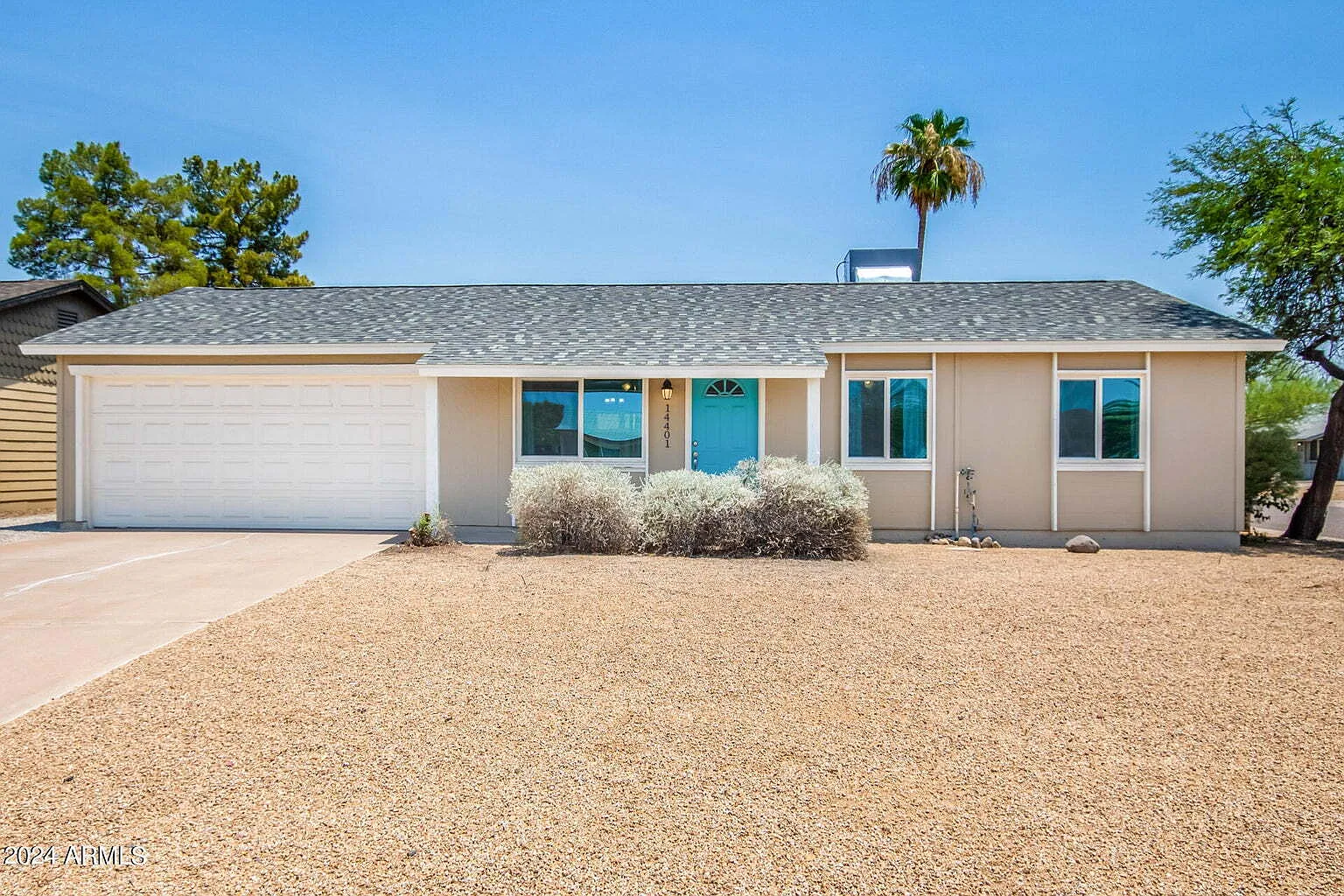 3 bed, 1.0 bath, 1114 sqft, $2,400 — Photo 1