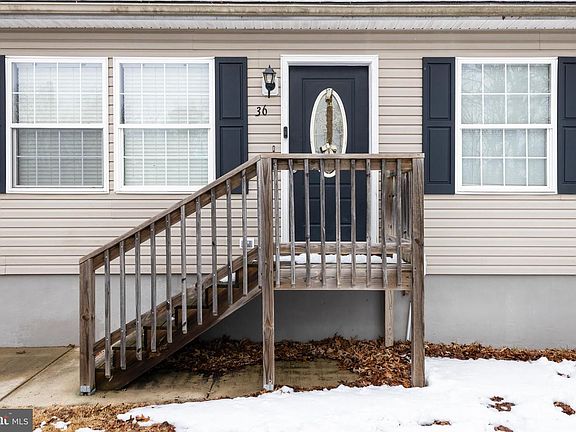 3rd image of 36 Walnut Rd