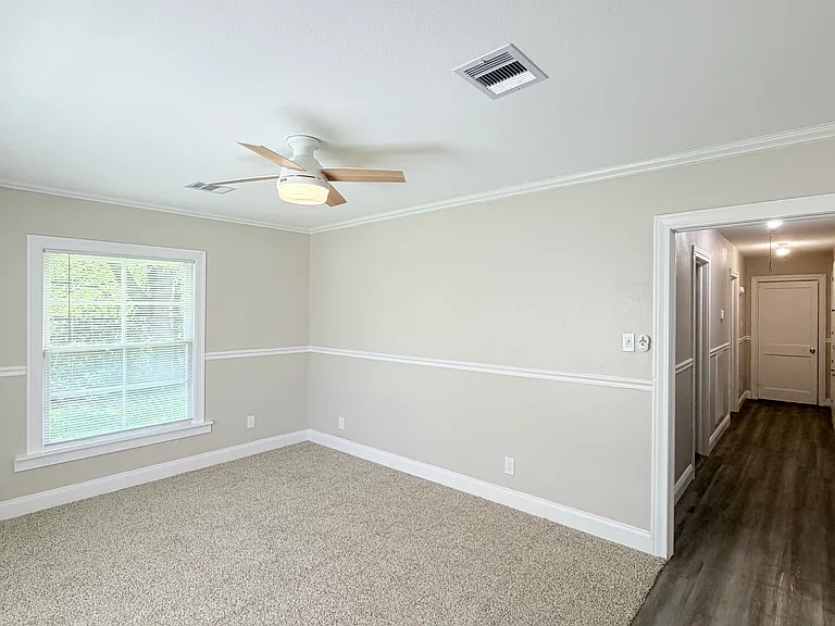 809 Beecher St — Photo 4