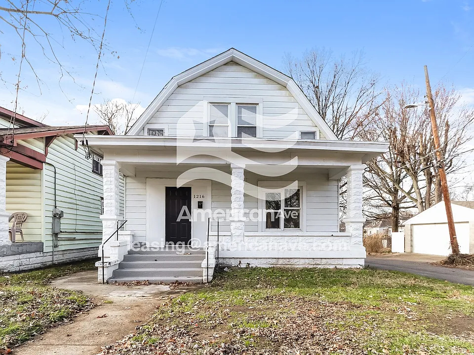 1216 S 32nd St