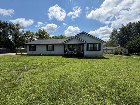 7991 W National Rd, New Carlisle, OH 45344