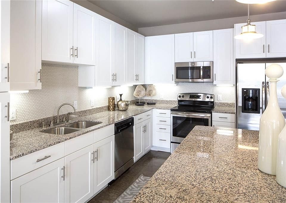 1st image of 908 N Bishop Ave #2102