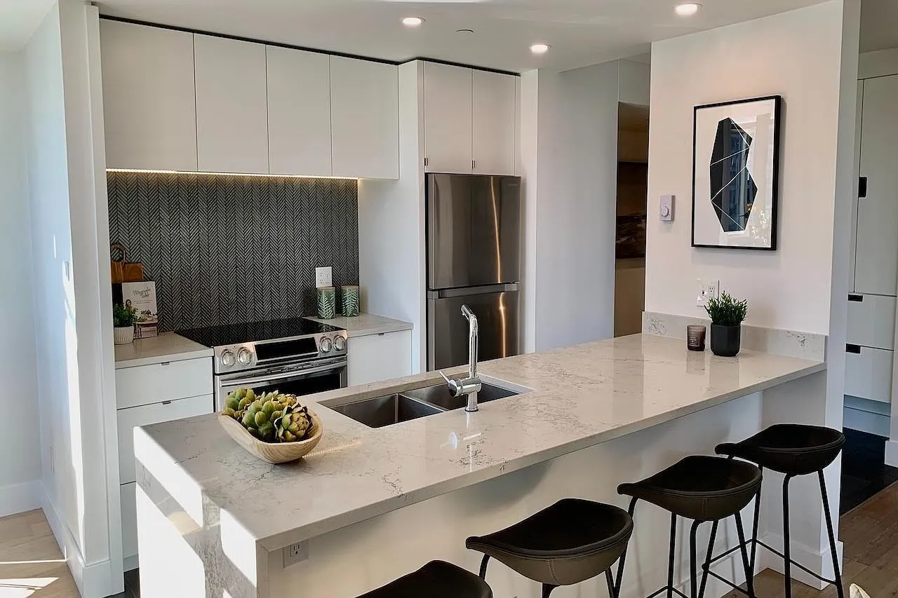 2 bed, 1082 sqft, $4,000 — Photo 4