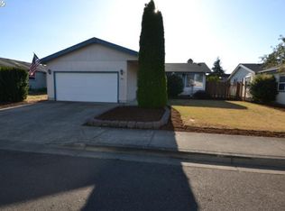 760 SE Lacey St, Sheridan, OR 97378