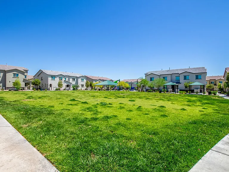 825 Star Estates Ave — Photo 35