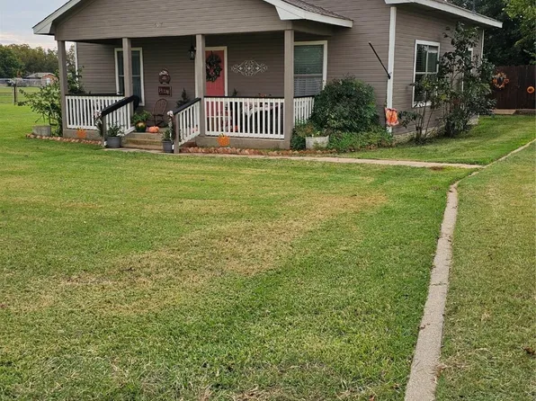 807 N Trinity St, Whitney, TX 76692