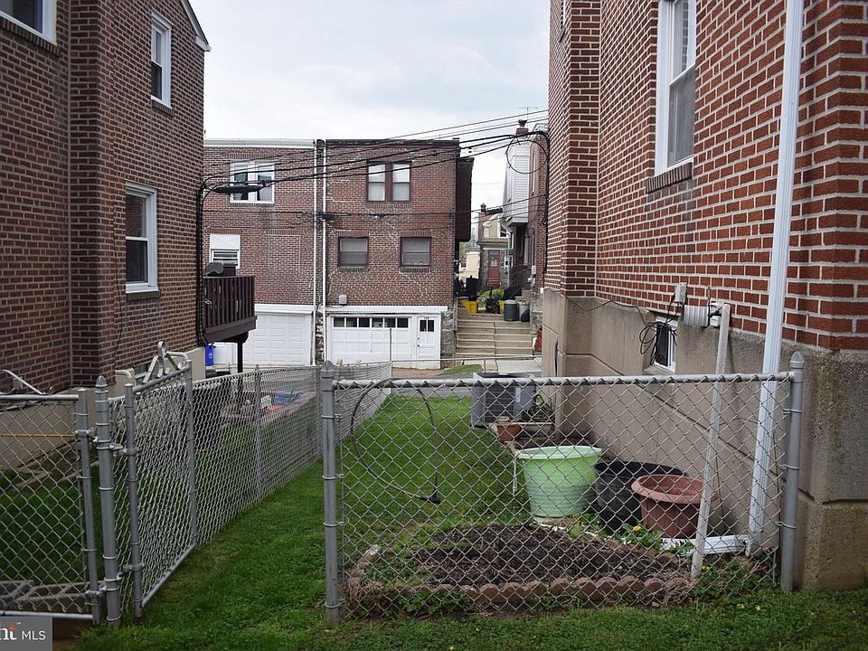 2nd image of 122 Foster Ave