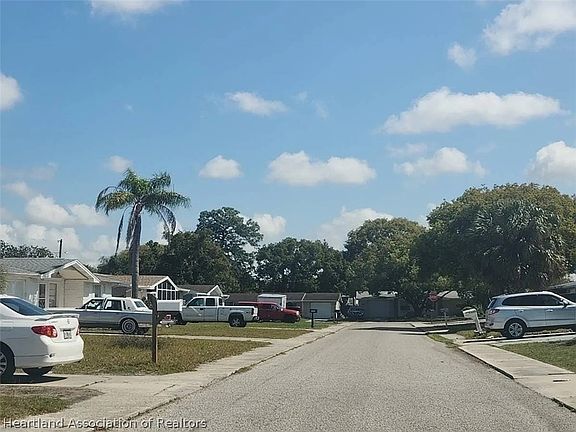 4th image of 5145 Manor Dr