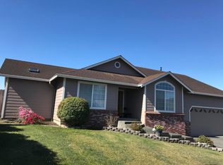 1699 Greenfield Pl, Fortuna, CA 95540