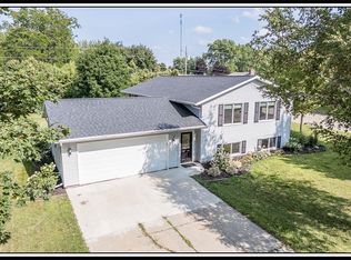 1834 Dexter St, New London, WI 54961