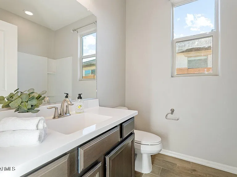 8828 S 167th Ln — Photo 6