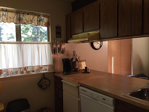 3rd image of 3115 N Lake Blvd #69