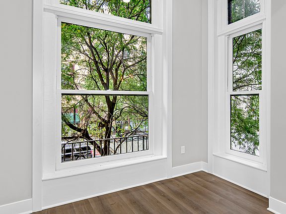 5th image of 801 N Wabash Ave #42-3E
