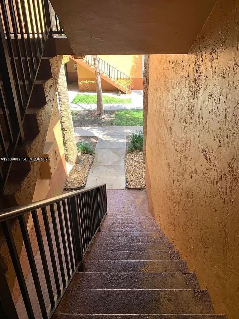 Lakes Of Jacaranda Condo — Photo 4