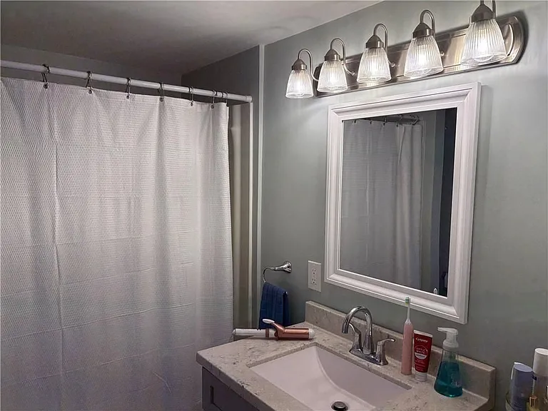 10 Robinson St #A — Photo 10