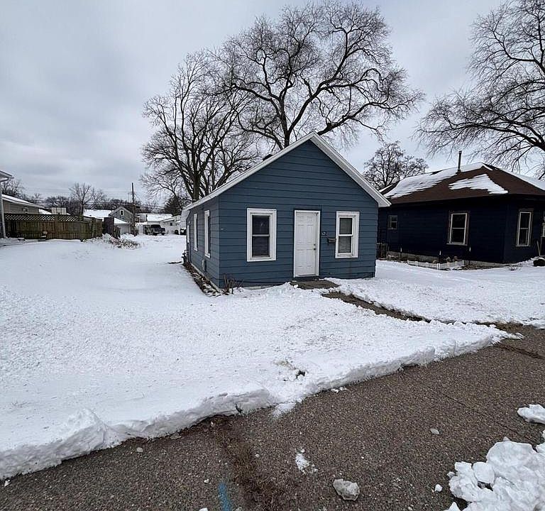 1st image of 825 George STREET