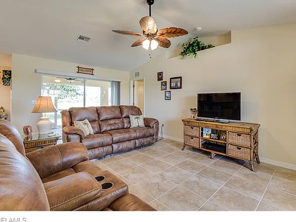 3rd image of 812 NW 24th Ave