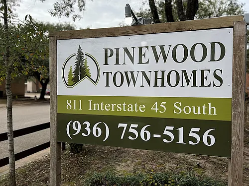 Pinewood Townhomes Photo 1