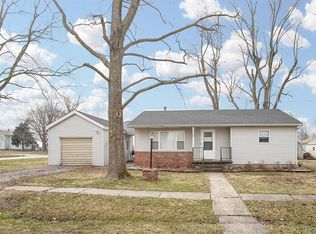 102 Mills St, Shipman, IL 62685