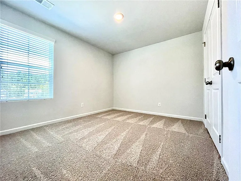 667 Summerwood Ln — Photo 26