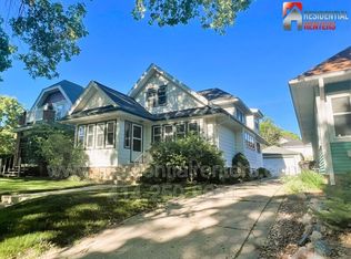 2372 N 61st St, Wauwatosa, WI 53213