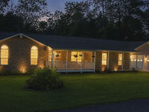 606 Meadow Creek Dr, Oneida, TN 37841