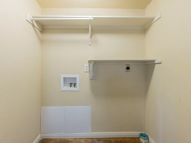 109 Meadow Park Cir — Photo 16