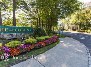 172 Colony Dr, Holbrook, NY 11741