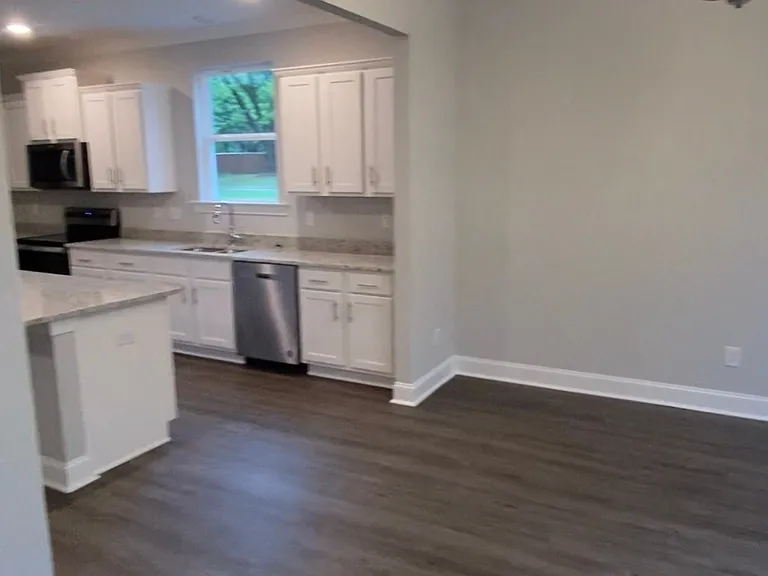 1620 Rosemary Park — Photo 9