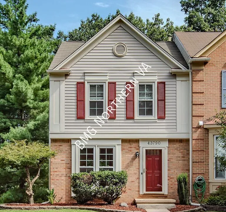 43790 Laburnum Sq