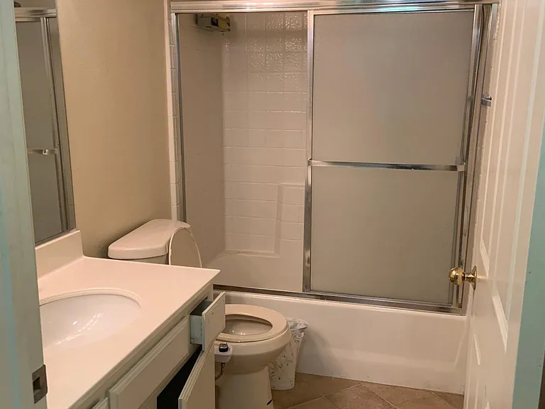 4501 Cedros Ave — Photo 6