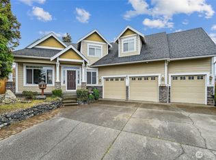 8210 70th Avenue Ct E, Puyallup, WA