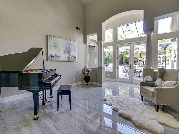 4th image of 6012 Ladero Way