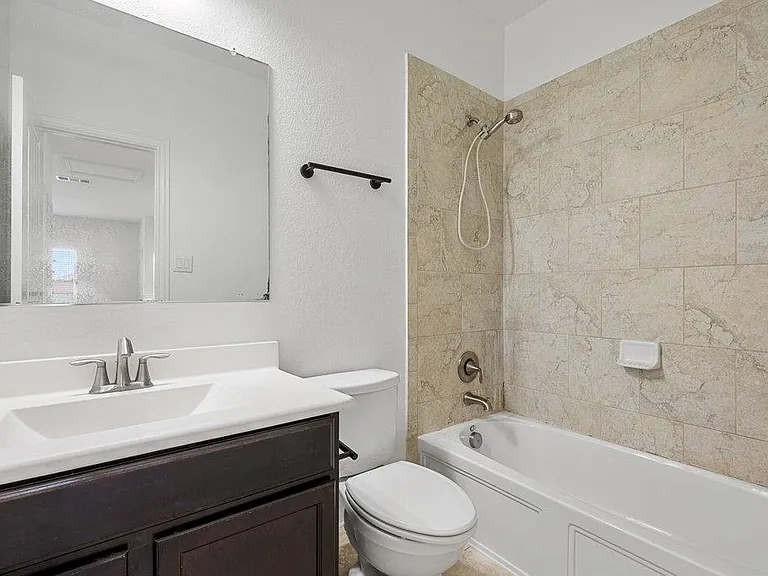370 Vermilion Marble Trl — Photo 16