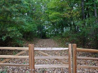 8866 Roe Rd, Chelsea, MI 48118