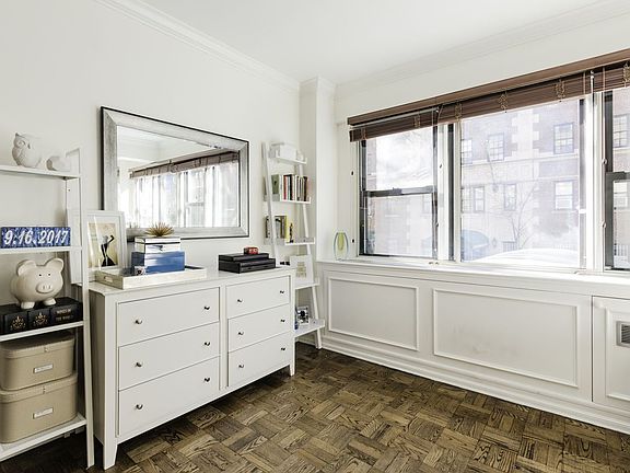 3rd image of 205 E 77th St APT 2C