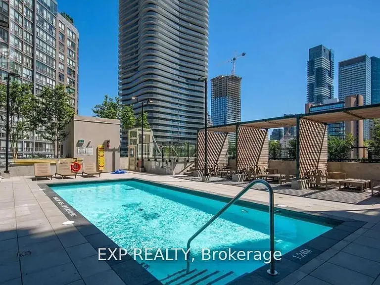 955 Bay St #1706 — Photo 7