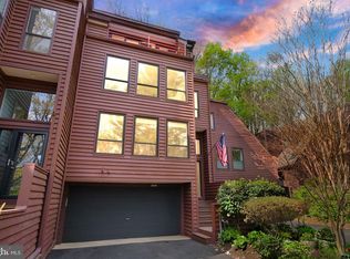 2013 Turtle Pond Dr, Reston, VA 20191