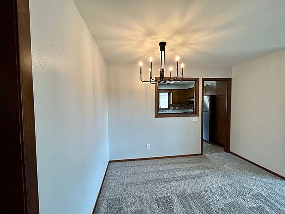 3rd image of 3213 S Holly Ave #D691926e