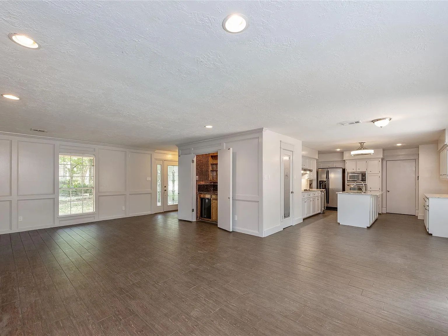 5 bed, 3.5 bath, 3102 sqft, $4,000 — Photo 4