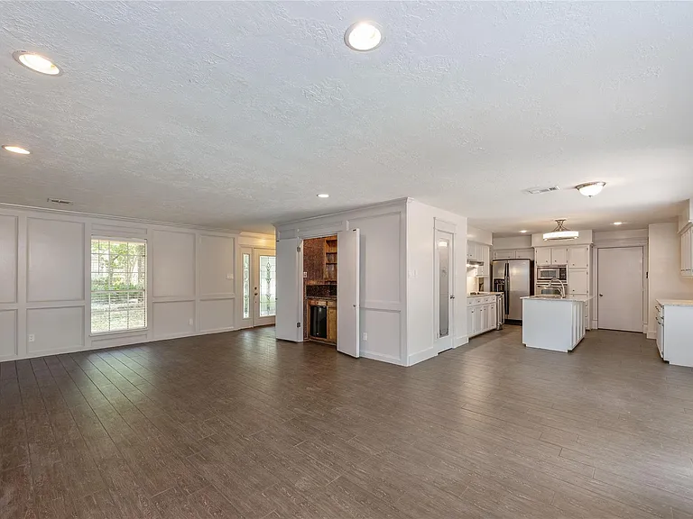 2824 S Logrun Cir — Photo 4