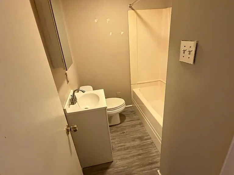 136 Morton Avenue — Photo 3