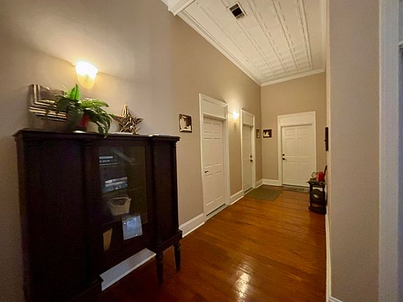 3rd image of 1204 Broad St APT 4