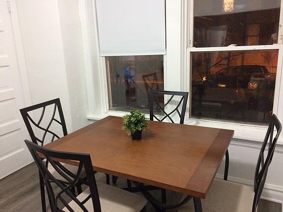 3rd image of 2127 W 21st Pl Unit 2